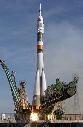 270px-Soyuz_TMA-3_launch.jpg