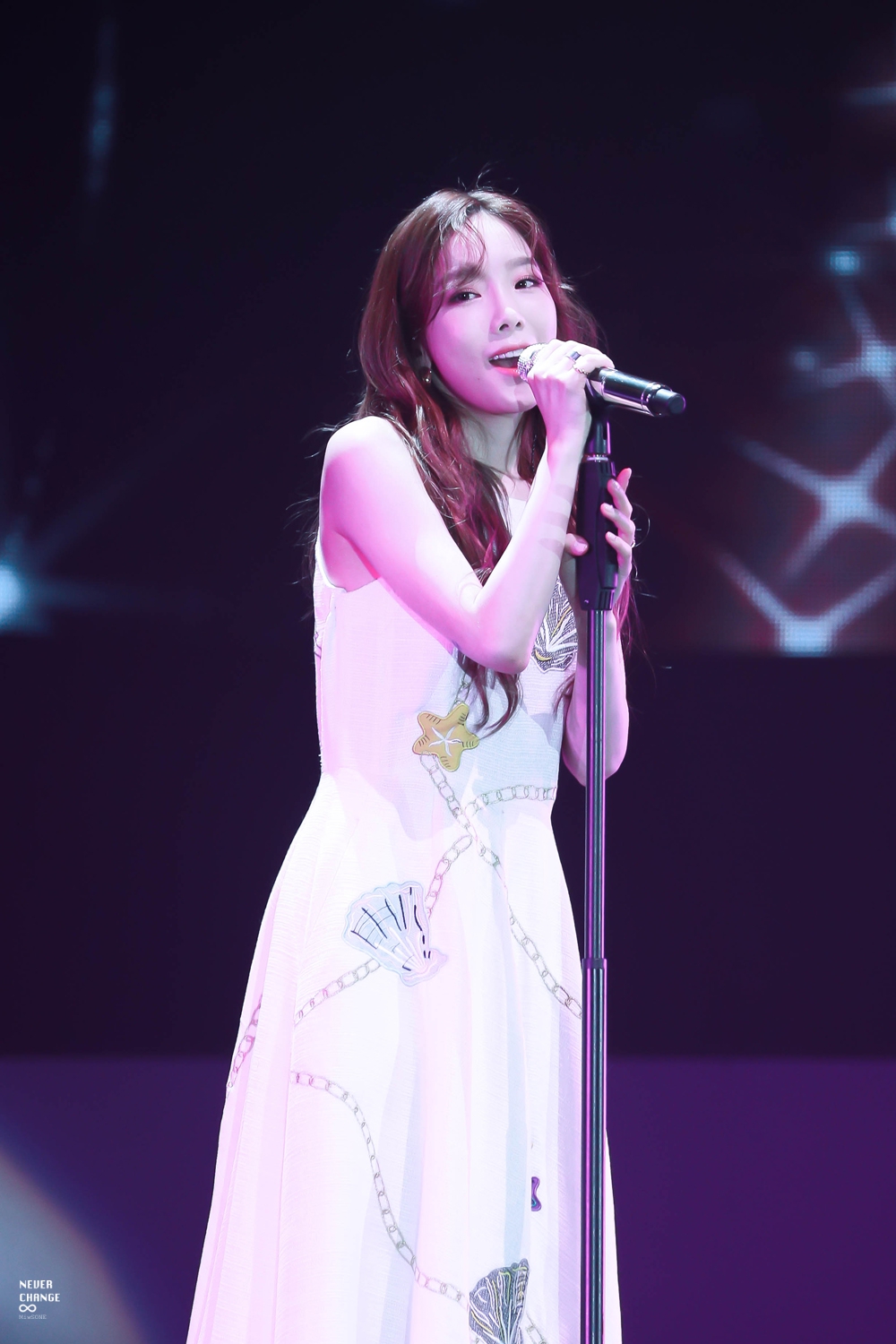 180520 Wonder K Concert in HongKong 태연 by MiwSONE (3).jpg