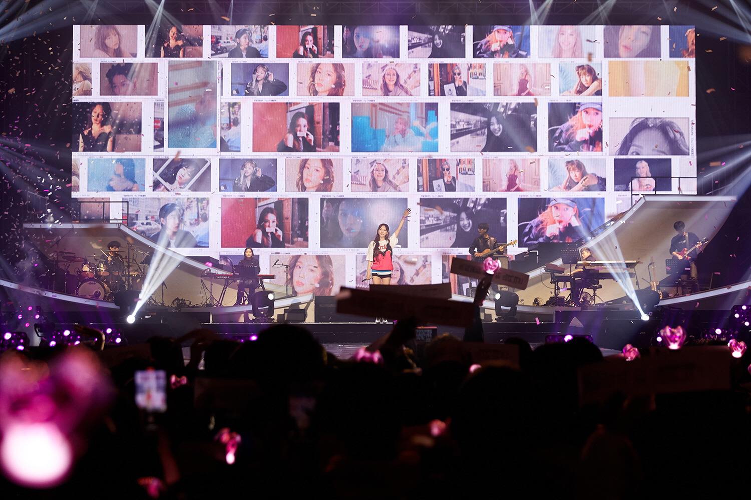 200117-19 The Unseen 콘서트 태연 by 소녀시대 페이스북 (6).jpg